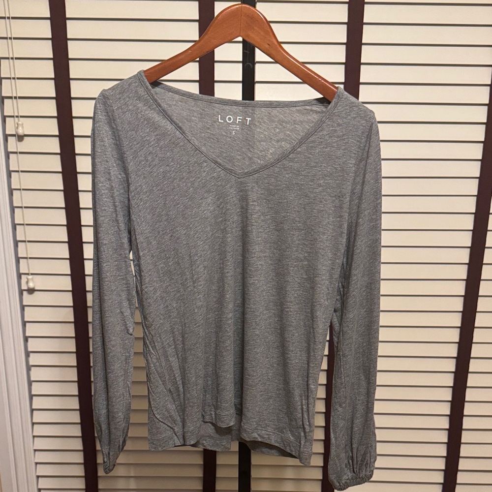 LOFT Heather Gray Long Sleeve Tee
